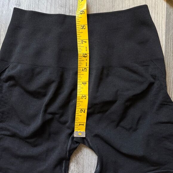 Alphalete Amplify Contour Short 5” Black High Rise Gym Workout - Picture 10 of 12